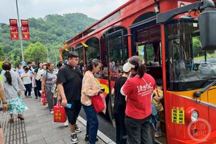 官方：76人主帅纳斯昨日因抱怨判罚被吹的技术犯规经审查后被撤销